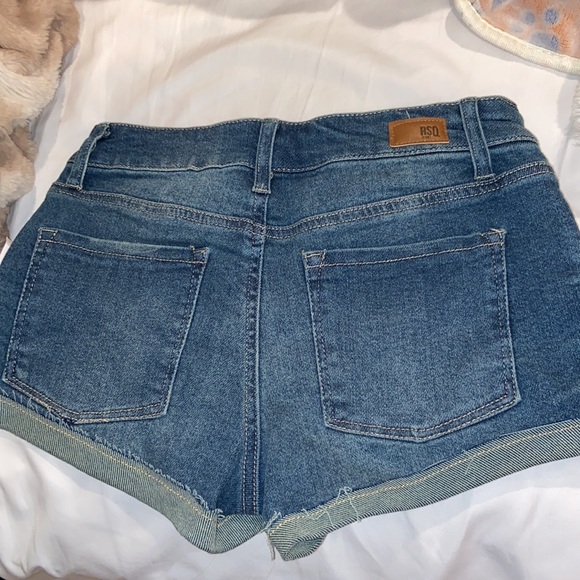 Shorts - Picture 2 of 3